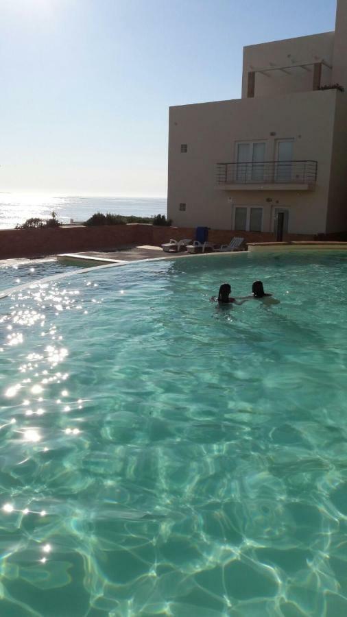 Pé na Praia da Foz Foz do Arelho Esterno foto