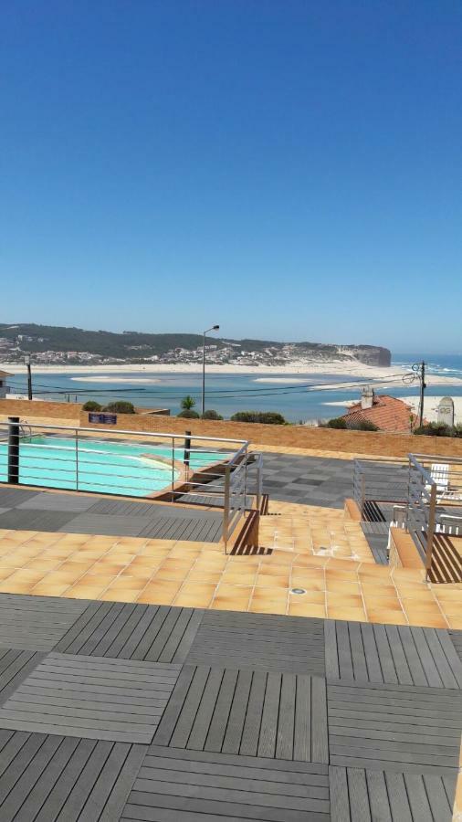 Pé na Praia da Foz Foz do Arelho Esterno foto
